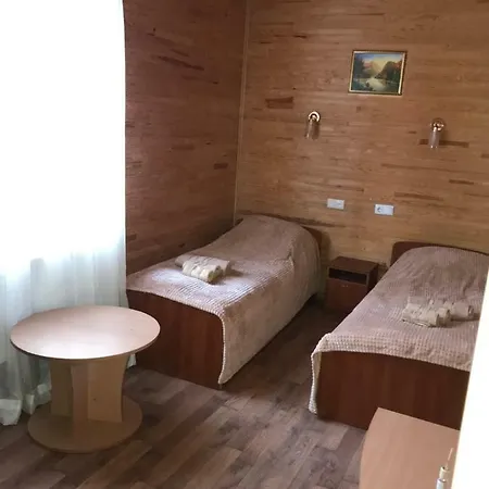 فندق ''forest House '' будинок для відпочинку تريسكافيتس